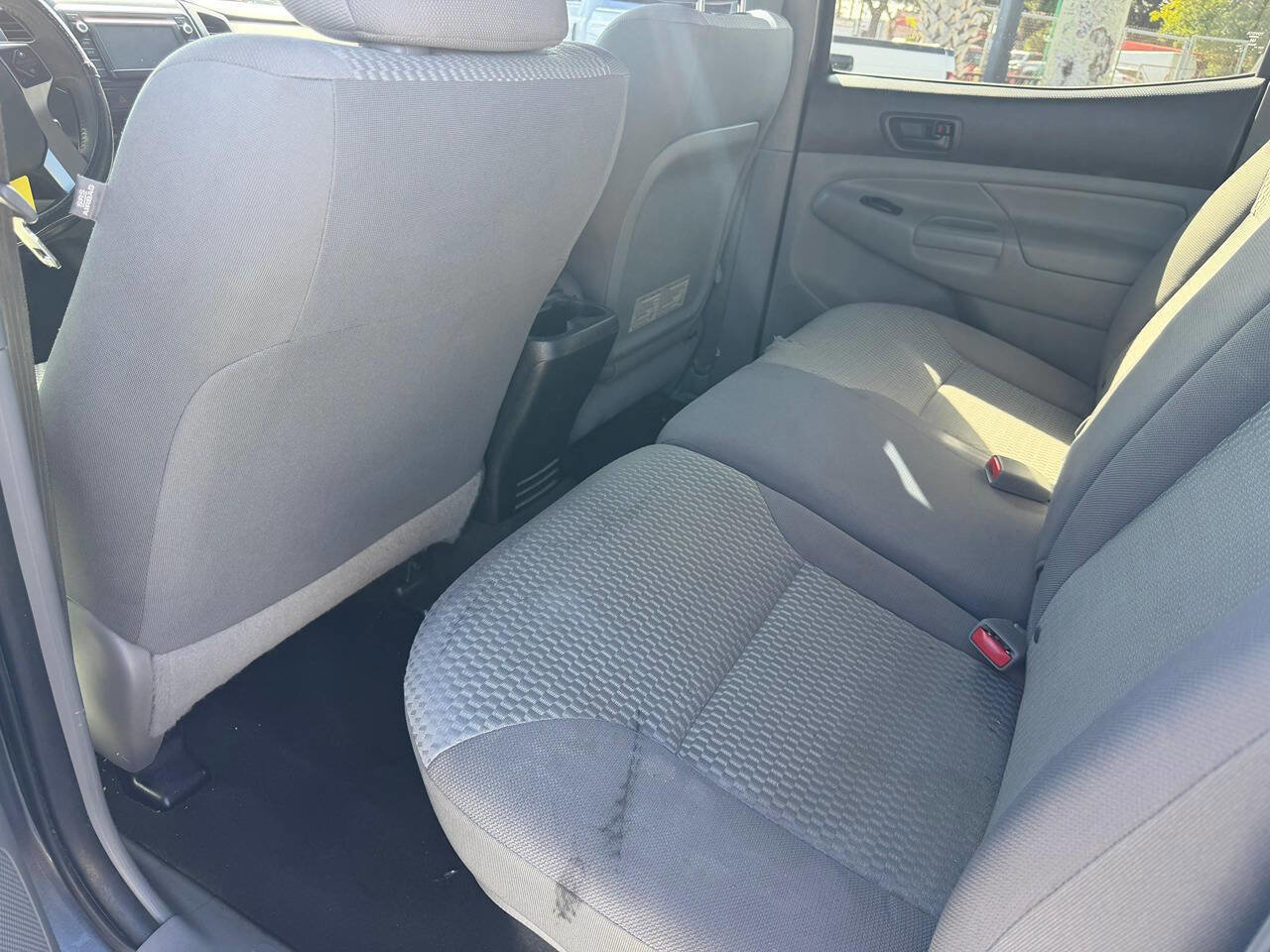 Used 2015 Toyota Tacoma PreRunner w/ Convenience Package image 9