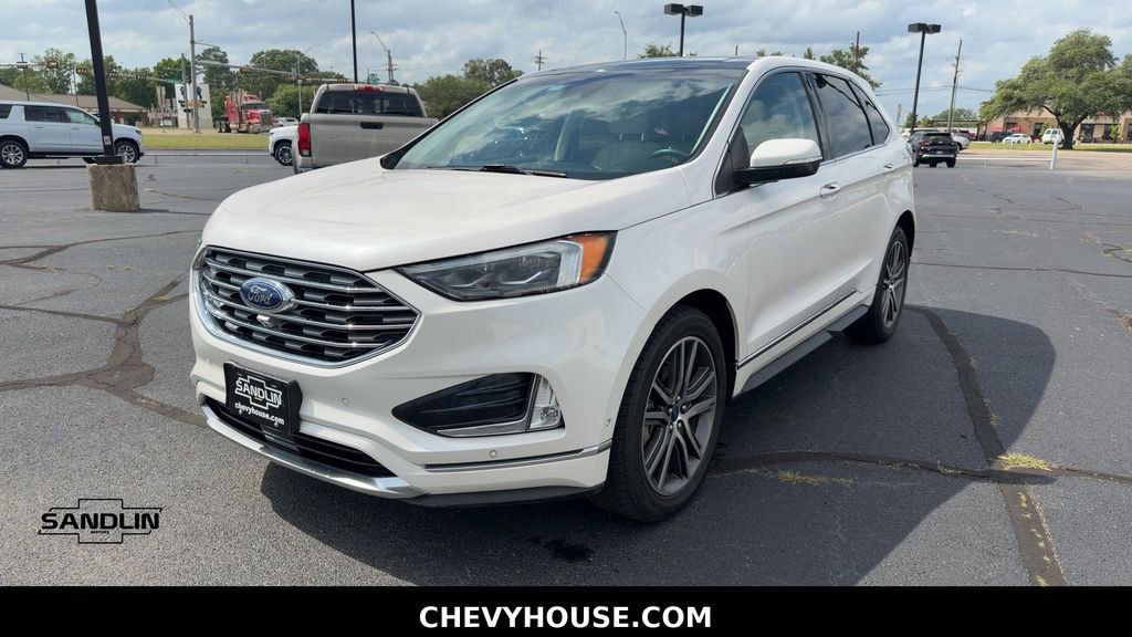 Used 2019 Ford Edge Titanium w/ Equipment Group 301A FWD image 4