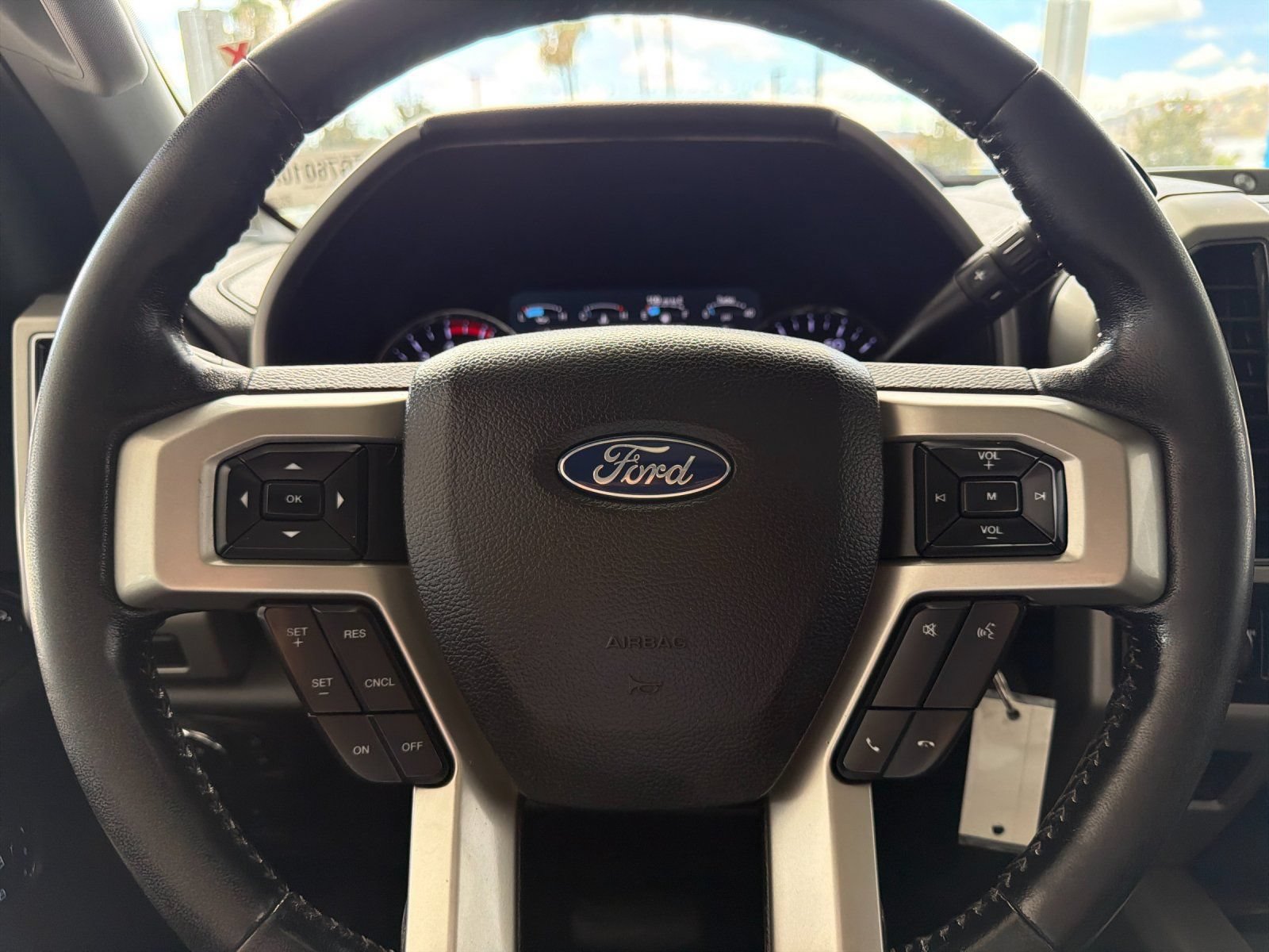 Used 2019 Ford F250 Lariat w/ Lariat Value Package AWD/4WD image 24