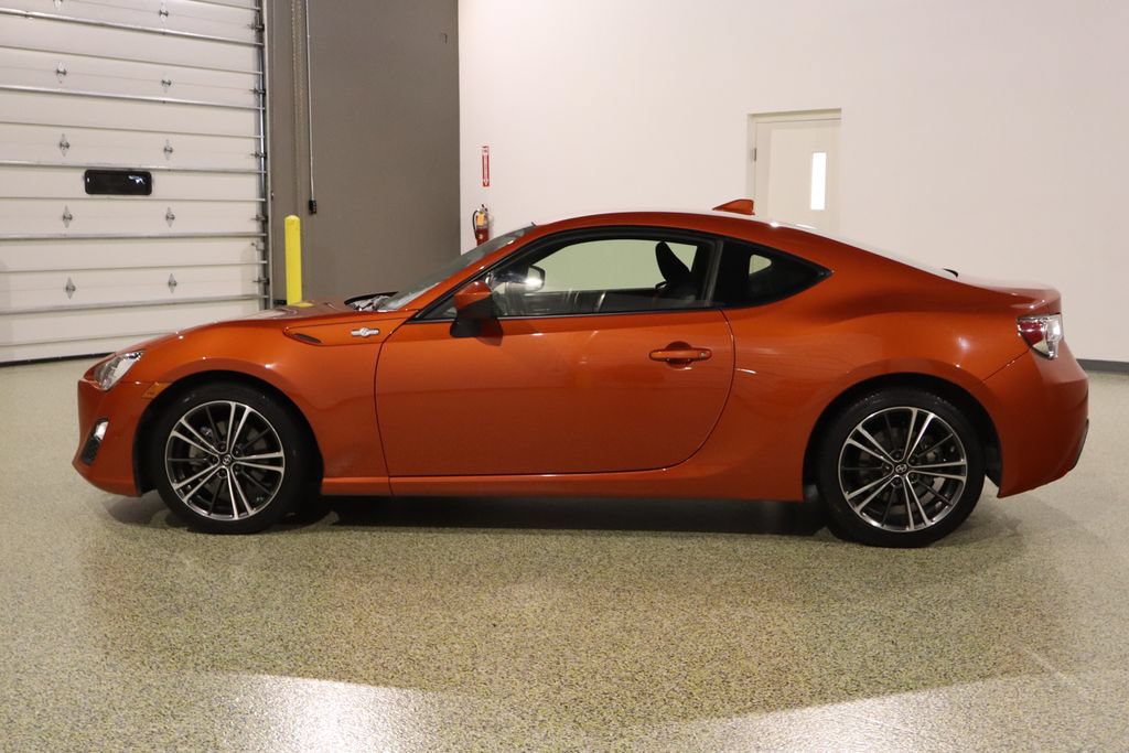 Used 2016 Scion FR-S RWD image 5