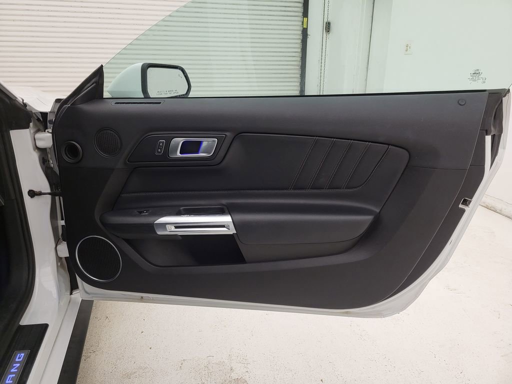 Used 2022 Ford Mustang Premium RWD image 31