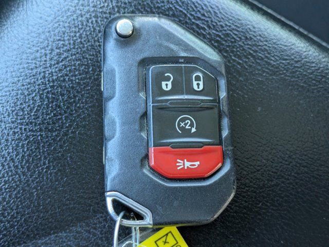 Used 2021 Jeep Gladiator Sport AWD/4WD image 26