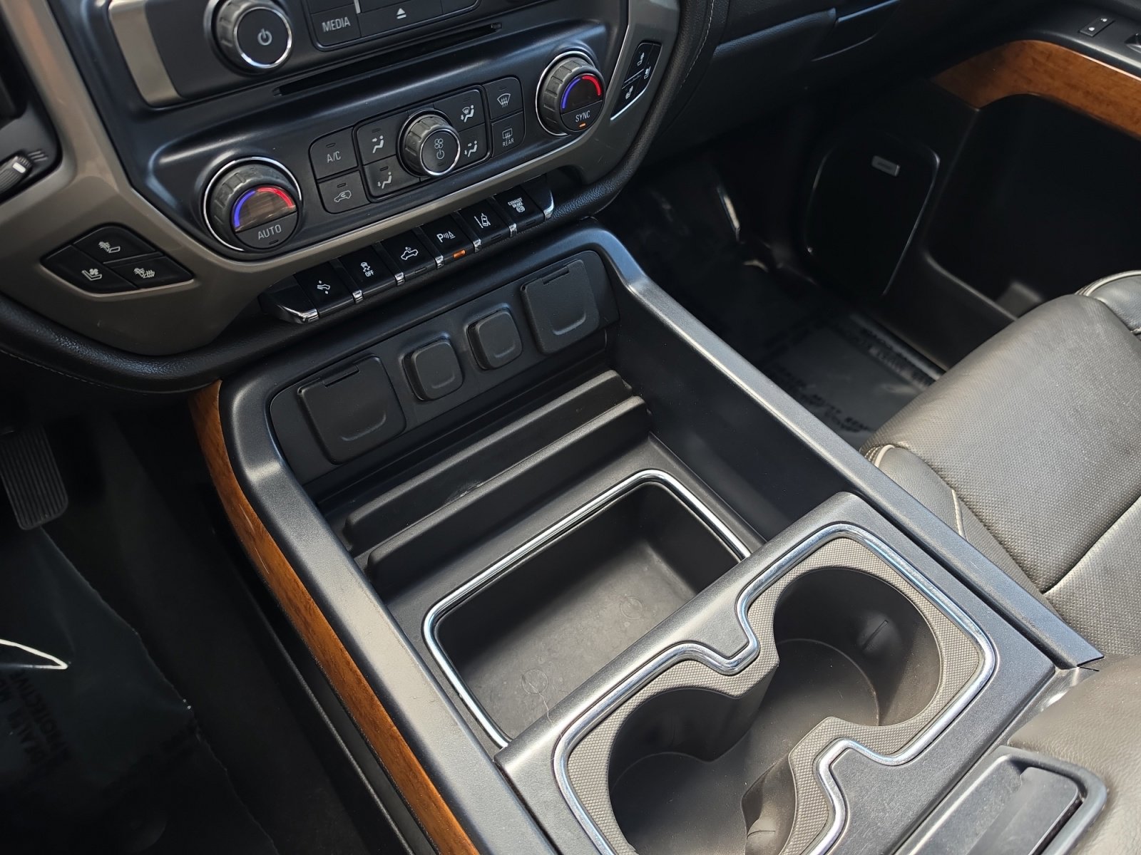 Used 2019 Chevrolet Silverado 3500 High Country w/ Duramax Plus Package image 28