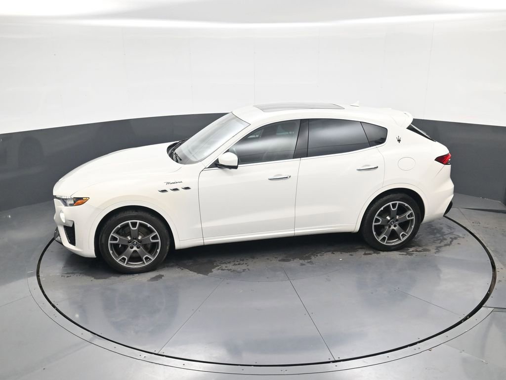 Used 2023 Maserati Levante Modena image 20