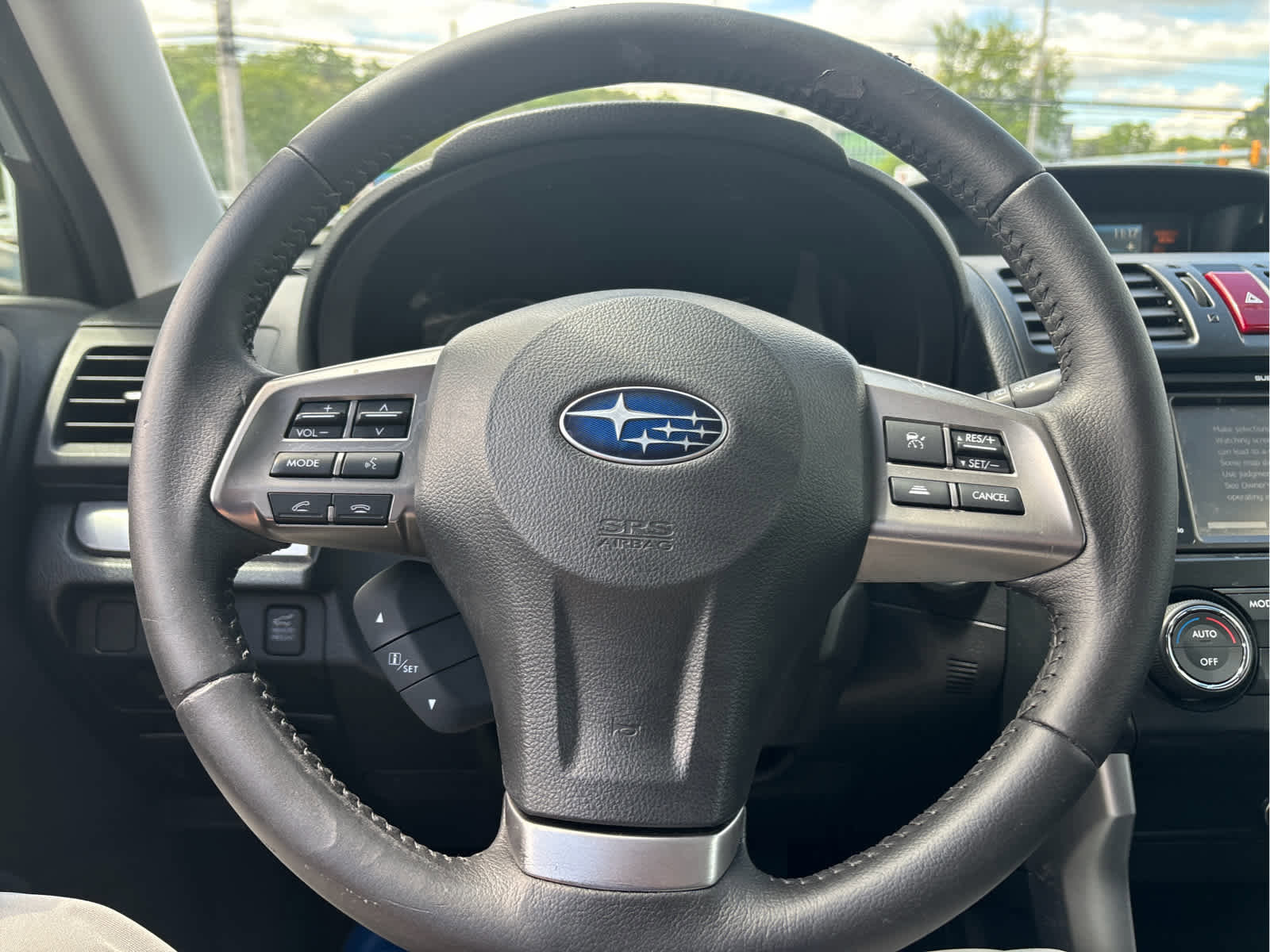 Used 2015 Subaru Forester 2.5i Touring w/ Eyesight & Navigation System AWD/4WD image 10