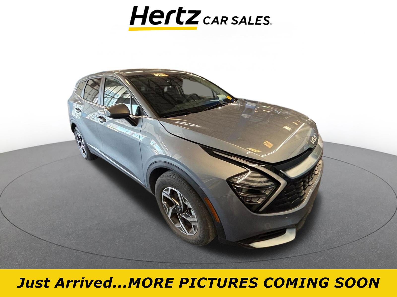 Used 2025 Kia Sportage LX image 1