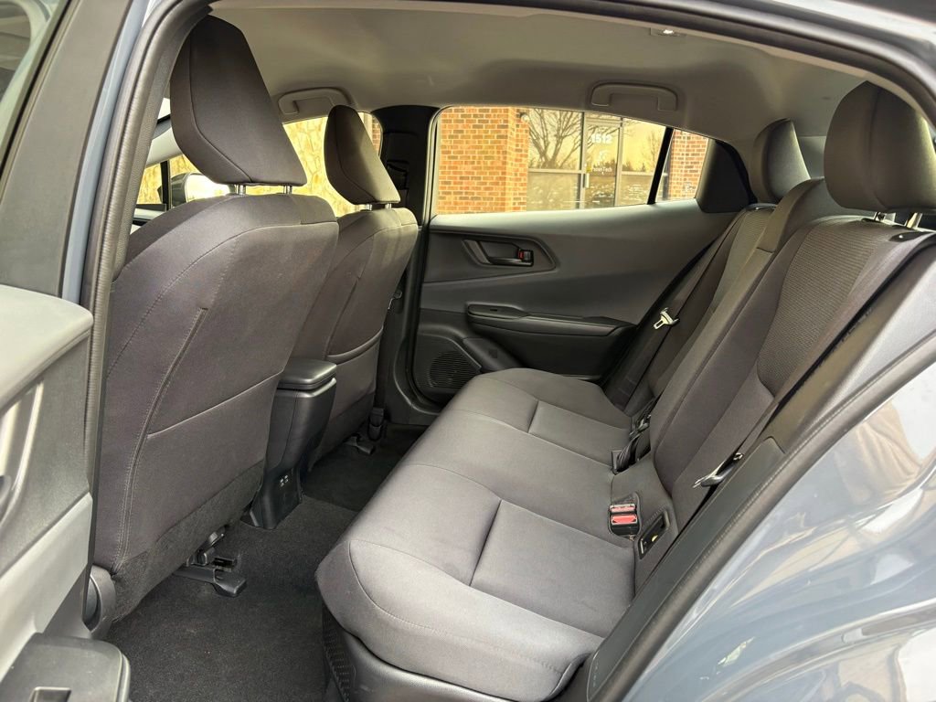 Used 2025 Toyota Prius LE image 33