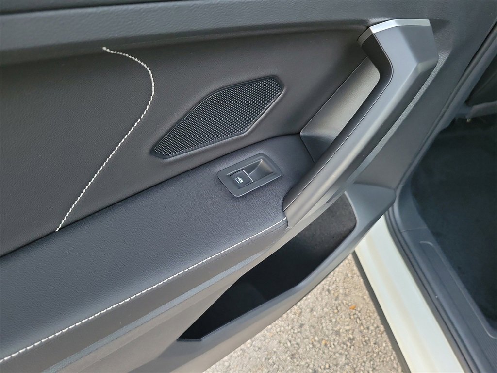 Certified 2024 Volkswagen Tiguan SE R-Line image 12