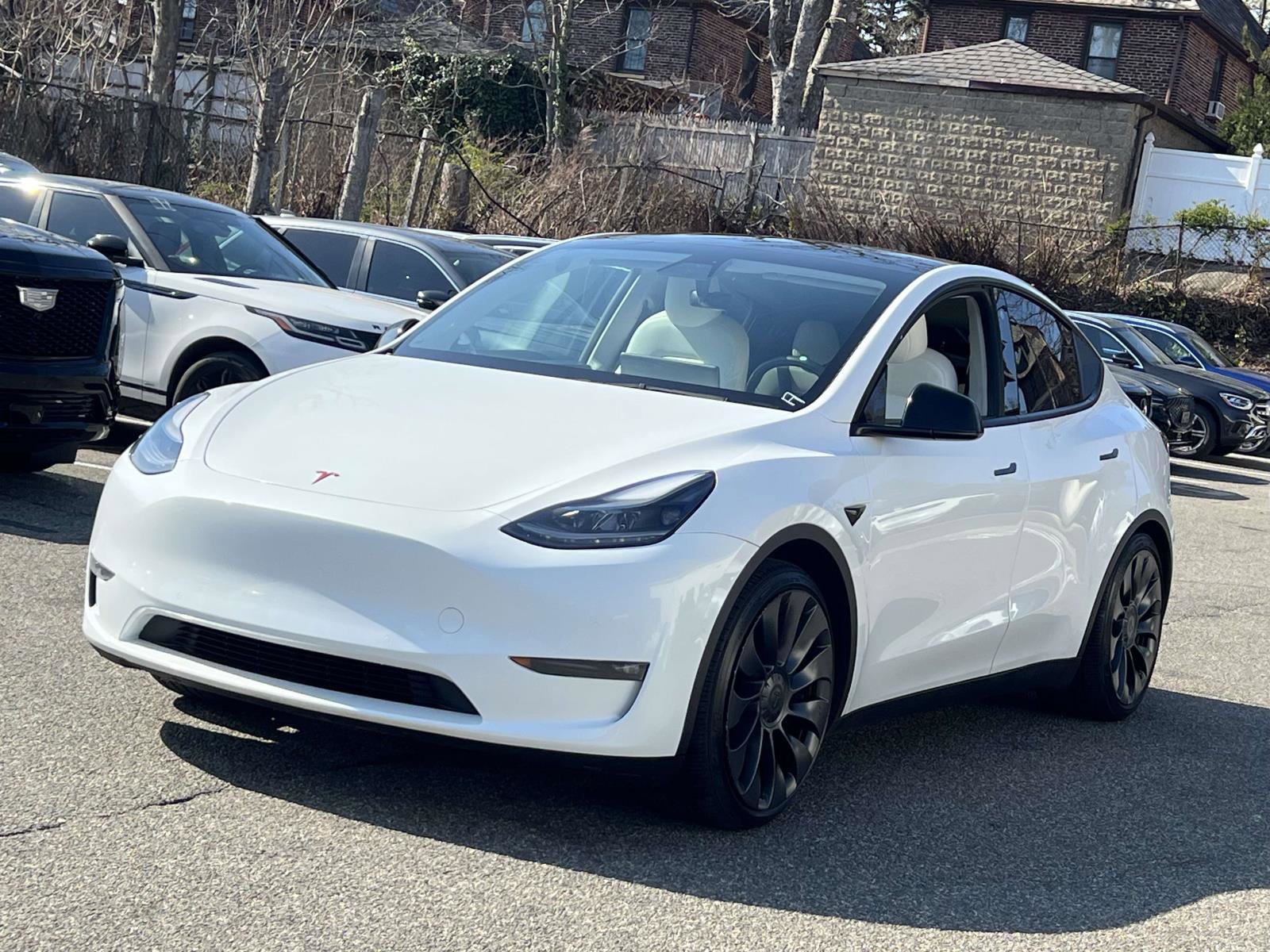 Used 2022 Tesla Model Y Performance AWD/4WD image 3