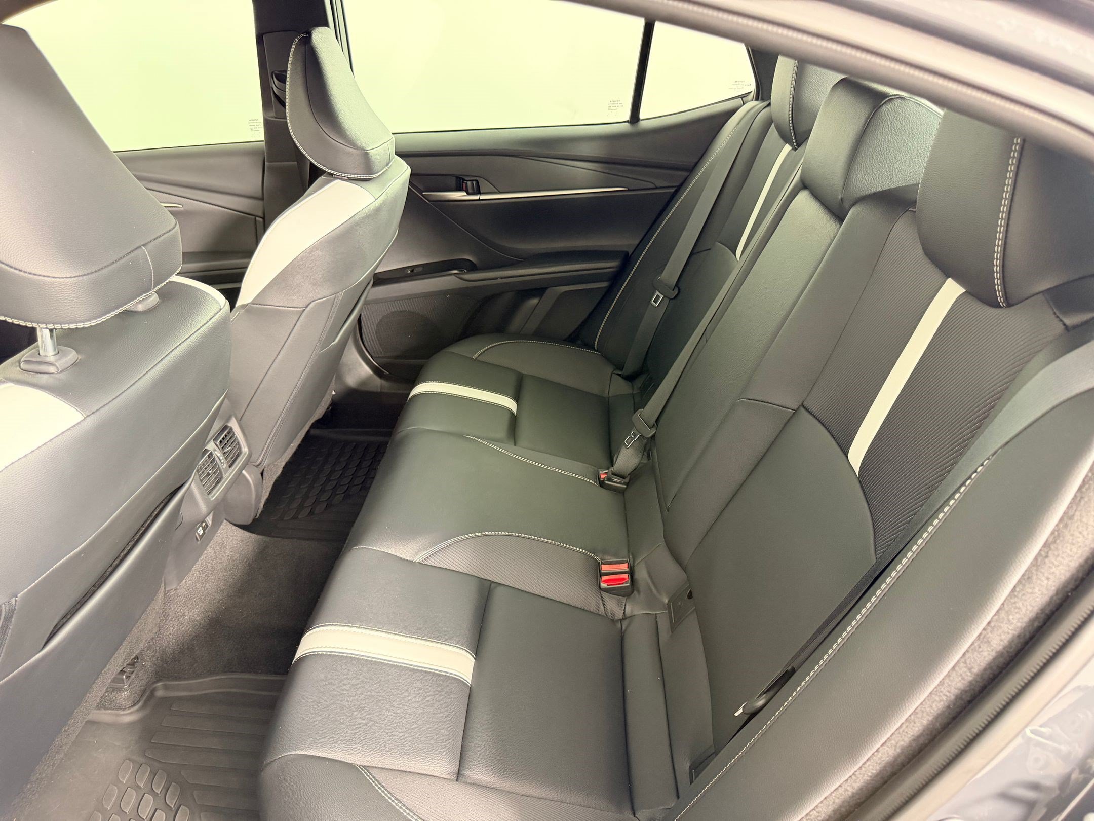 Used 2026 Toyota Camry SE w/ Multimedia Upgrade Package FWD image 22