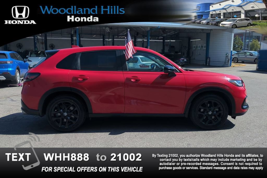 Used 2025 Honda HR-V Sport image 4
