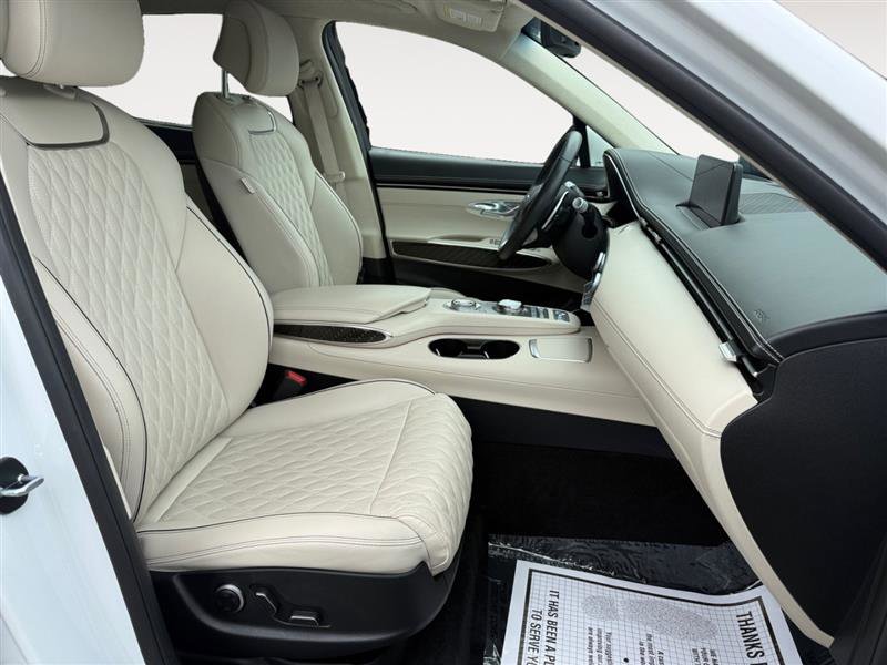 Used 2024 Genesis GV70 3.5T Sport w/ Sport Prestige Package AWD/4WD image 18