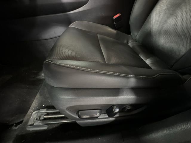 Used 2019 Lexus UX 250h w/ Premium Package AWD/4WD image 18