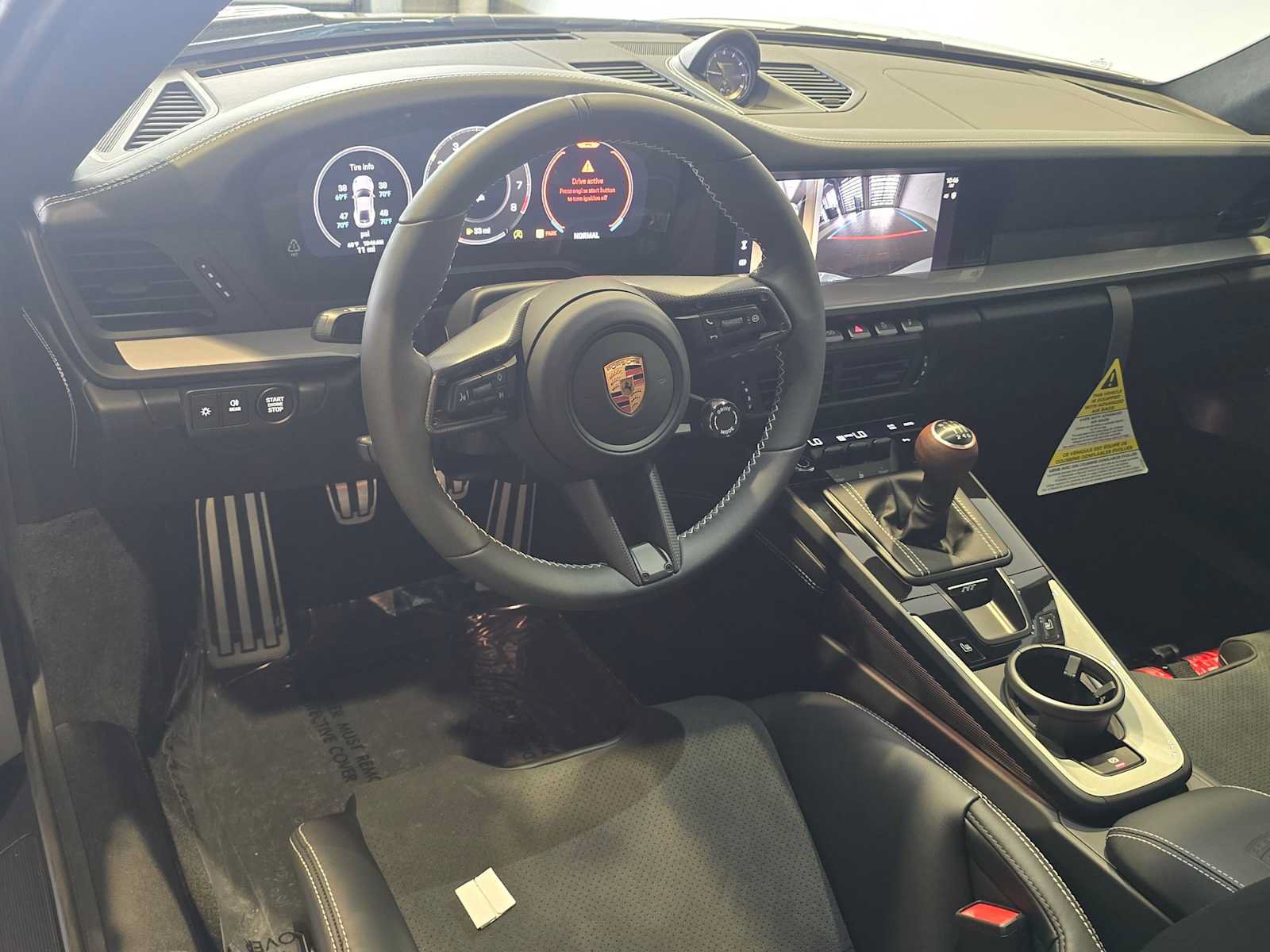 New 2026 Porsche 911 Carrera T RWD image 4