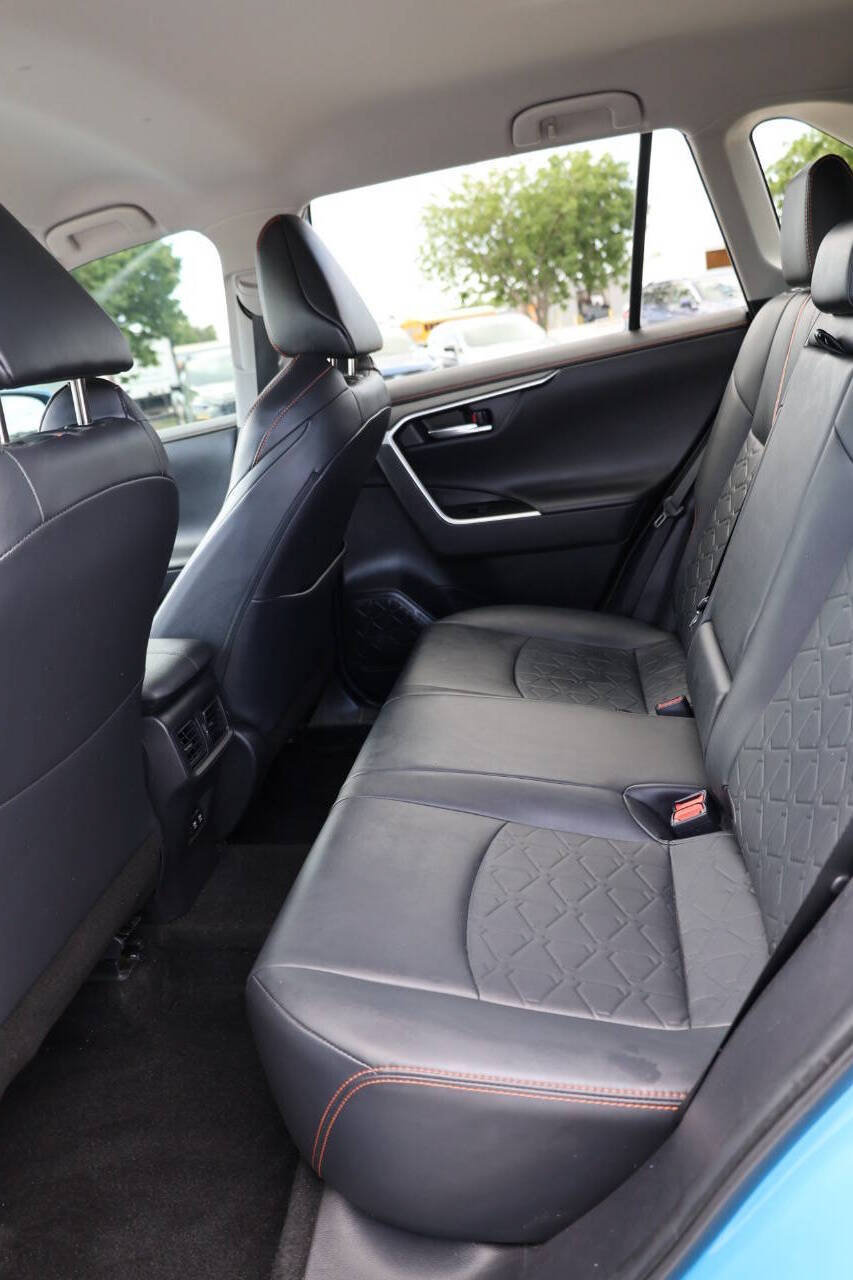 Used 2020 Toyota RAV4 Adventure w/ Protection Package AWD/4WD image 17