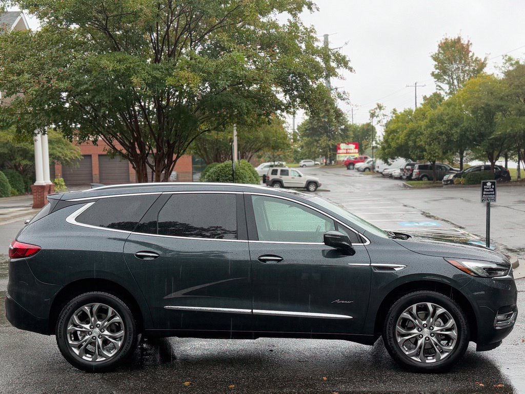 Used 2019 Buick Enclave Avenir w/ Avenir Technology Package FWD image 6