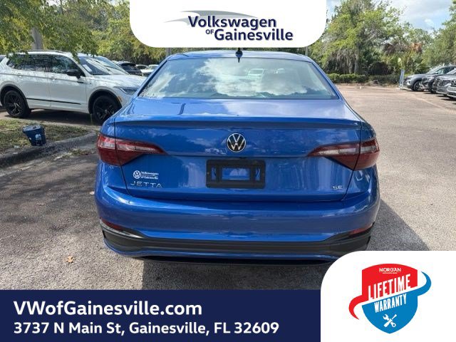 Certified 2024 Volkswagen Jetta SE FWD image 5