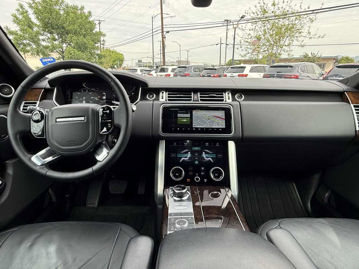 Used 2020 Land Rover Range Rover image 27