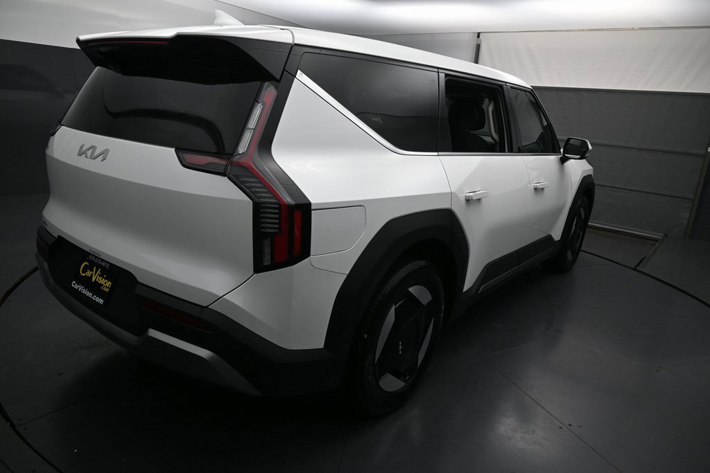 Used 2024 Kia EV9 Light Long Range image 14