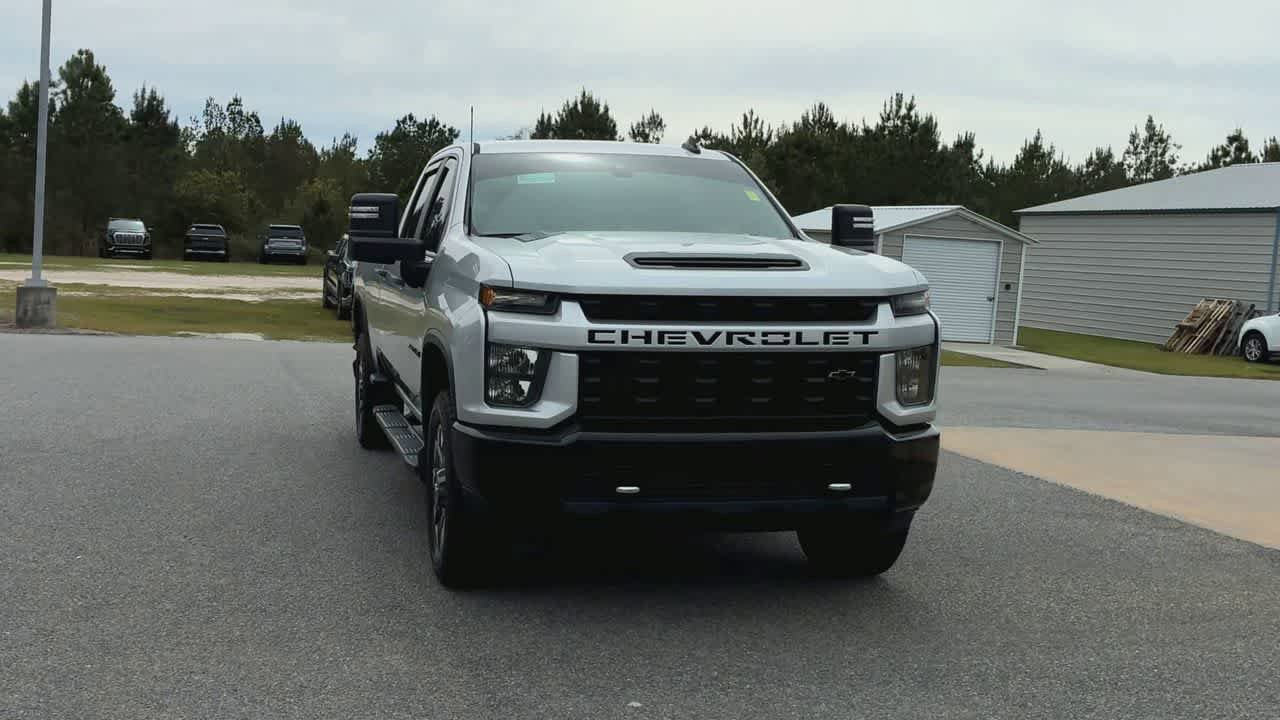 Used 2021 Chevrolet Silverado 2500 Custom w/ Custom Value Package image 3