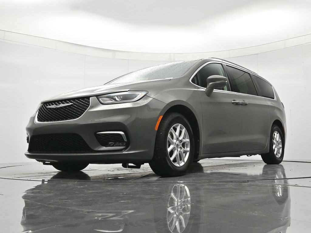 Used 2022 Chrysler Pacifica Touring-L FWD image 36