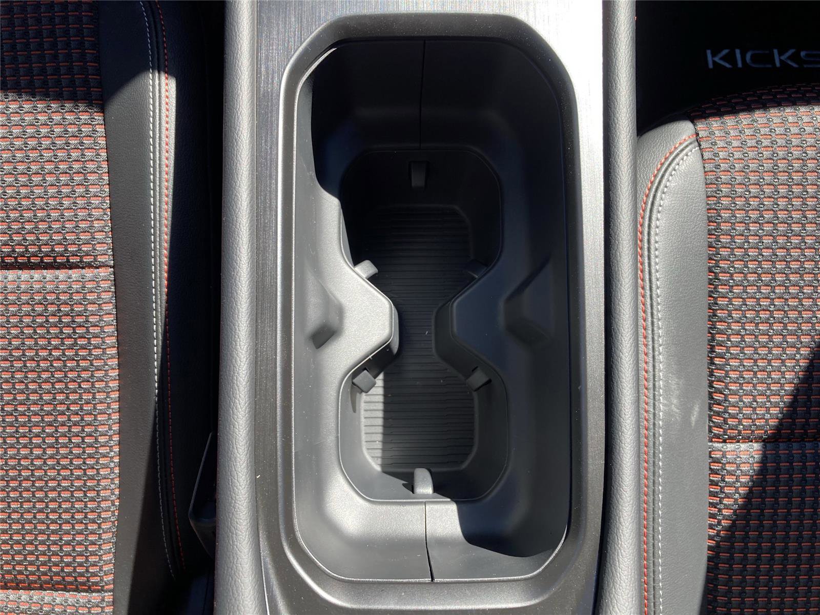 New 2026 Nissan Kicks SR image 13