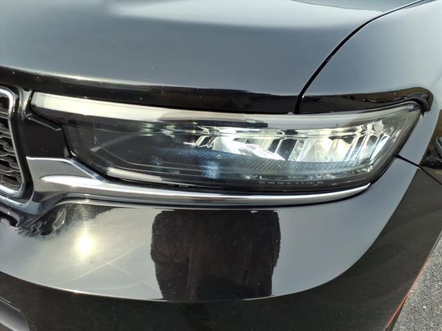 Used 2024 Jeep Grand Cherokee L Limited w/ Luxury Tech Group II image 11