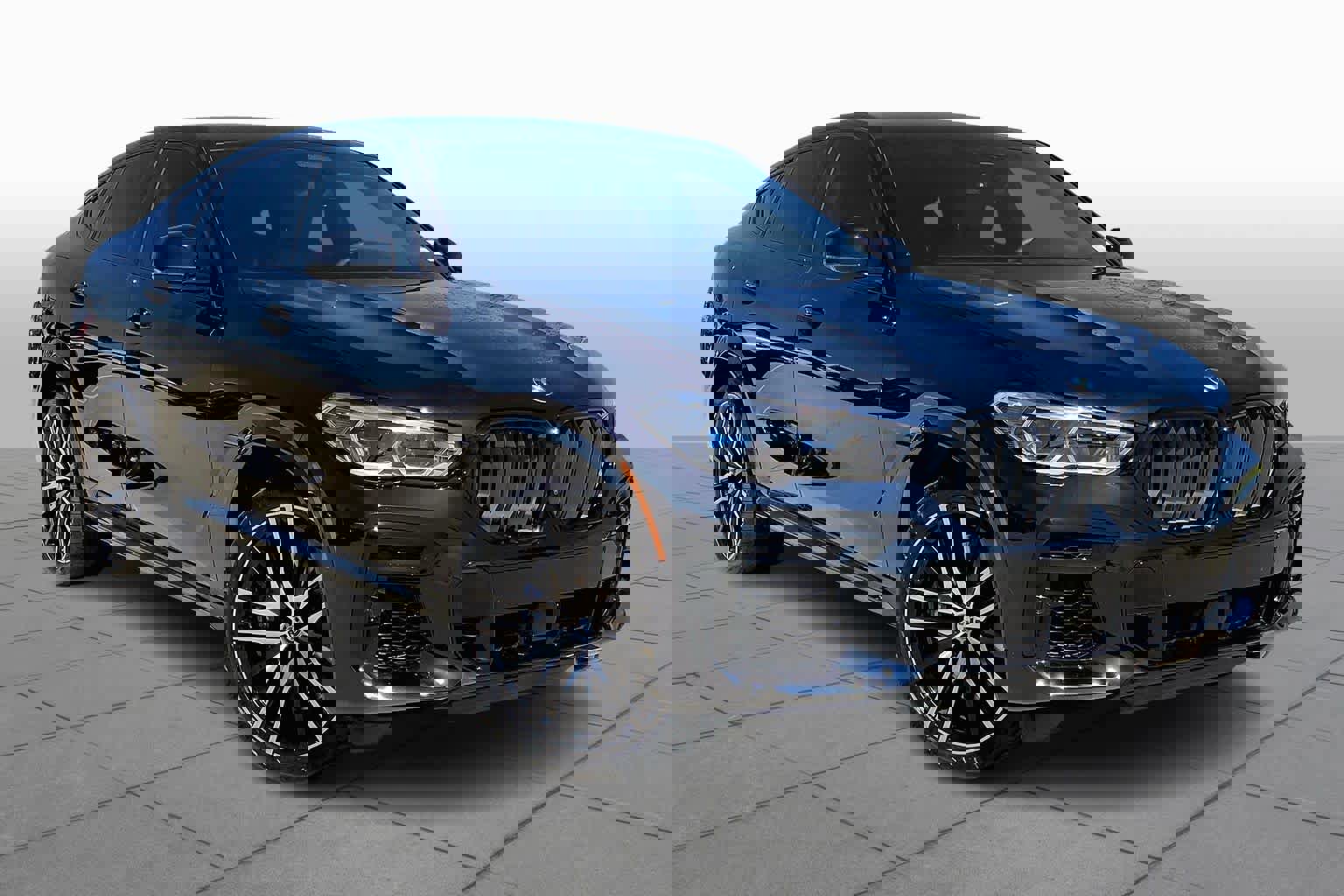 Certified 2023 BMW X6 M50i w/ Executive Package image 2