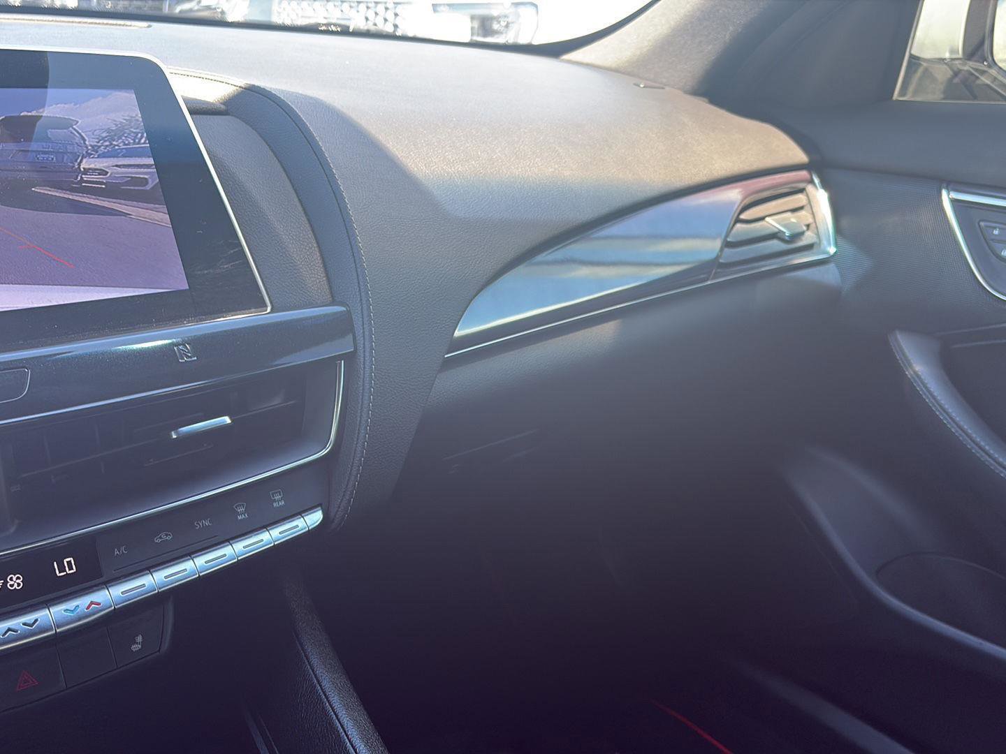 Used 2020 Cadillac CT5 Luxury w/ Cold Weather Package image 18