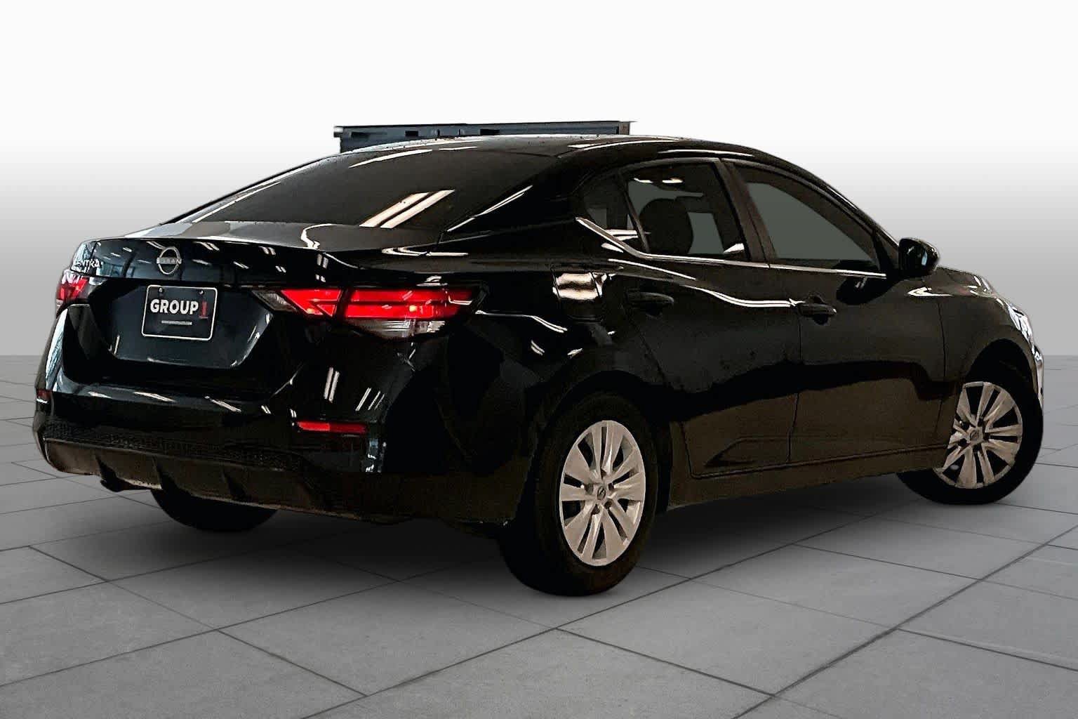 Used 2024 Nissan Sentra S FWD image 11