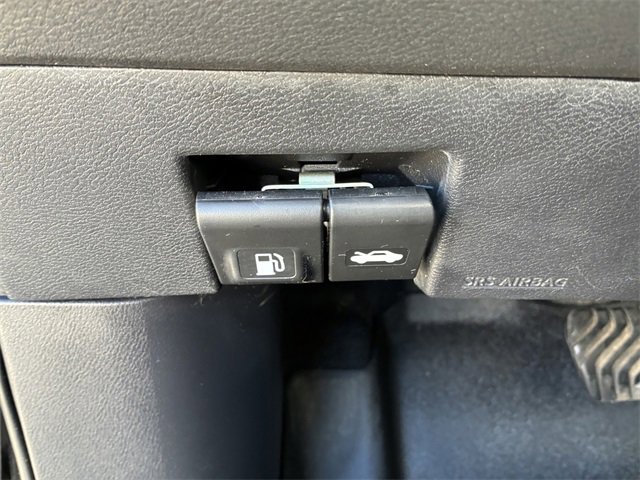 Used 2020 Nissan Kicks SR image 20