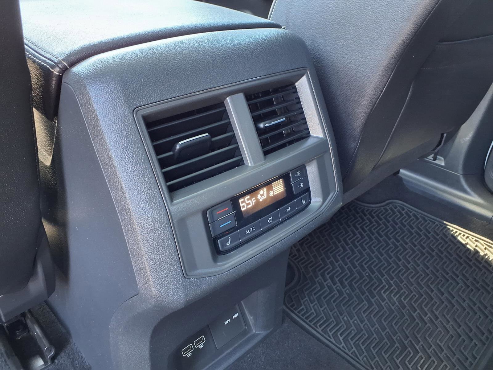 Used 2021 Volkswagen Atlas SEL Premium image 14