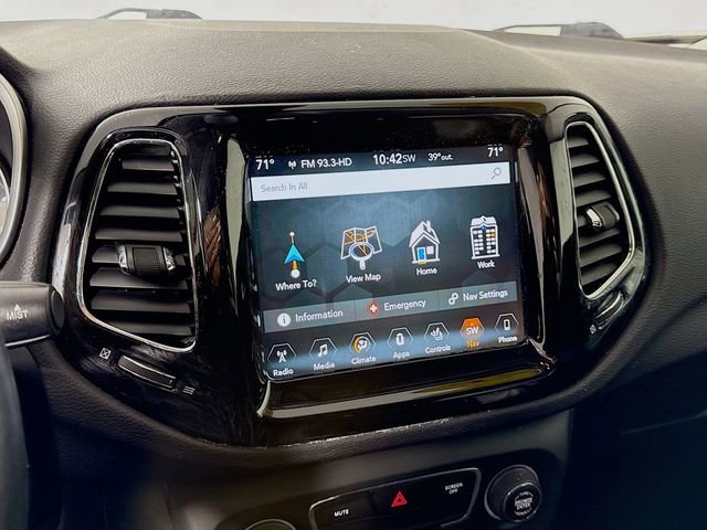 Used 2018 Jeep Compass Limited w/ Navigation Group image 12