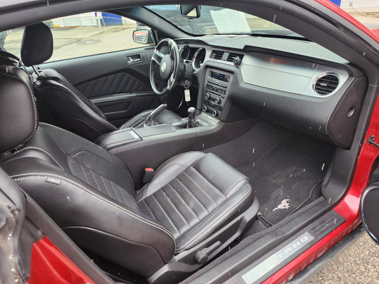 Used 2010 Ford Mustang Coupe image 6