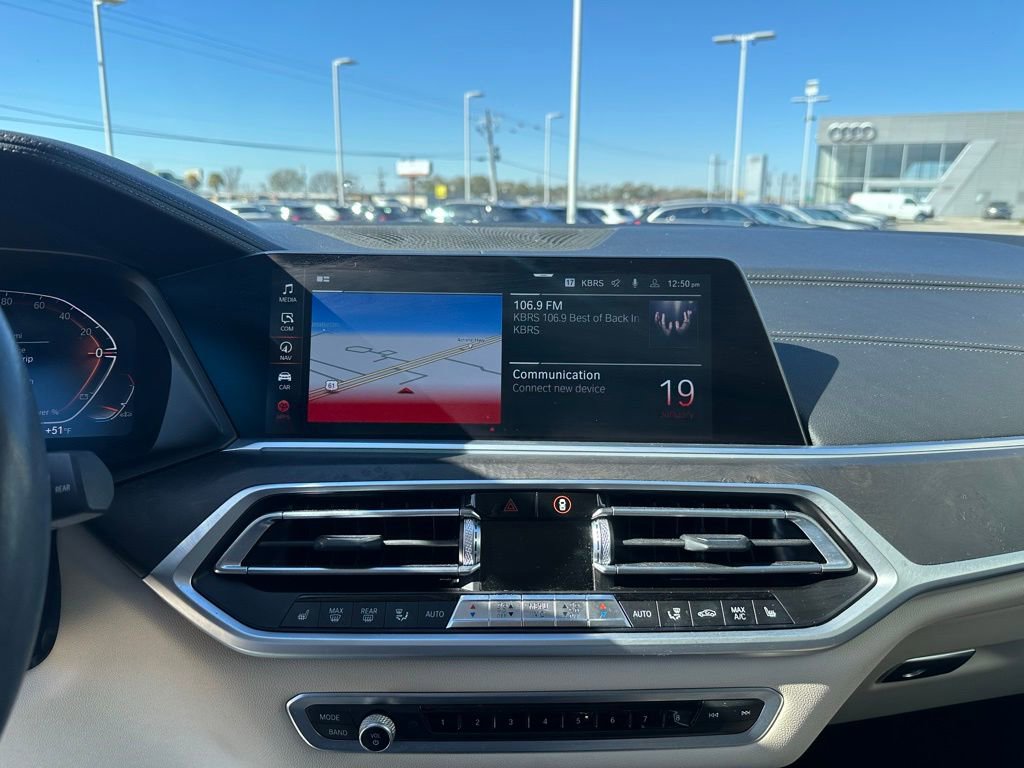 Used 2022 BMW X7 xDrive40i w/ Premium Package image 13