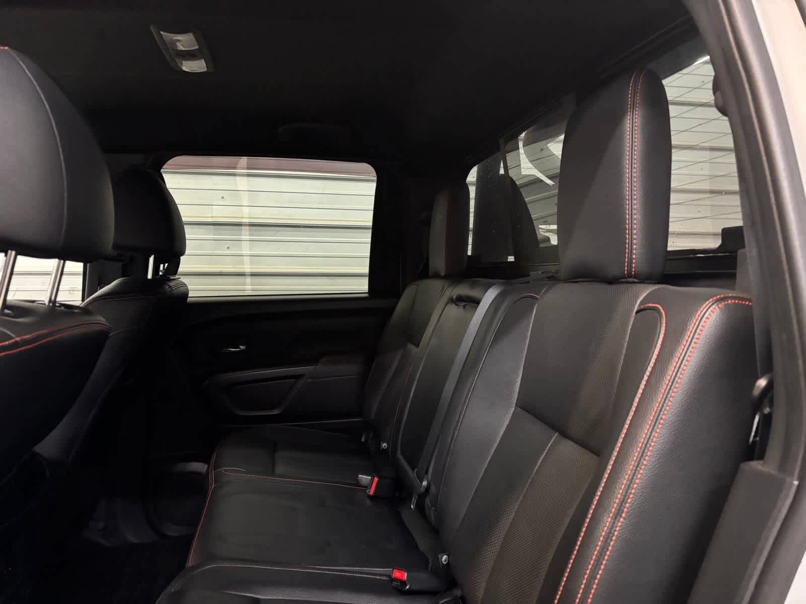 Used 2021 Nissan Titan PRO-4X w/ Pro-4x Convenience Package AWD/4WD image 22