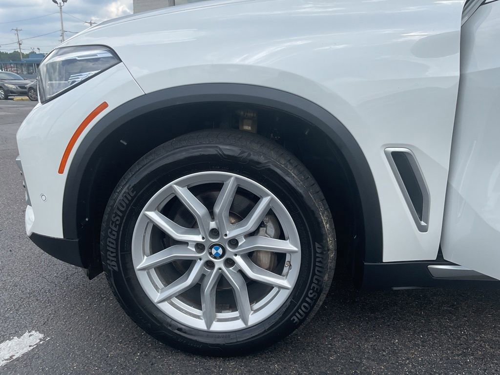 Used 2022 BMW X5 sDrive40i w/ Parking Assistance Package image 29