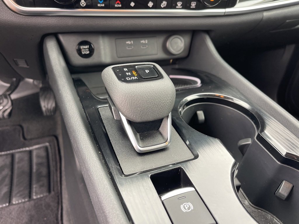 Used 2024 Nissan Rogue SL w/ SL Premium Package image 14