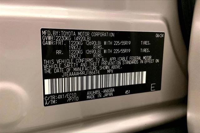 Used 2024 Toyota Venza XLE image 31