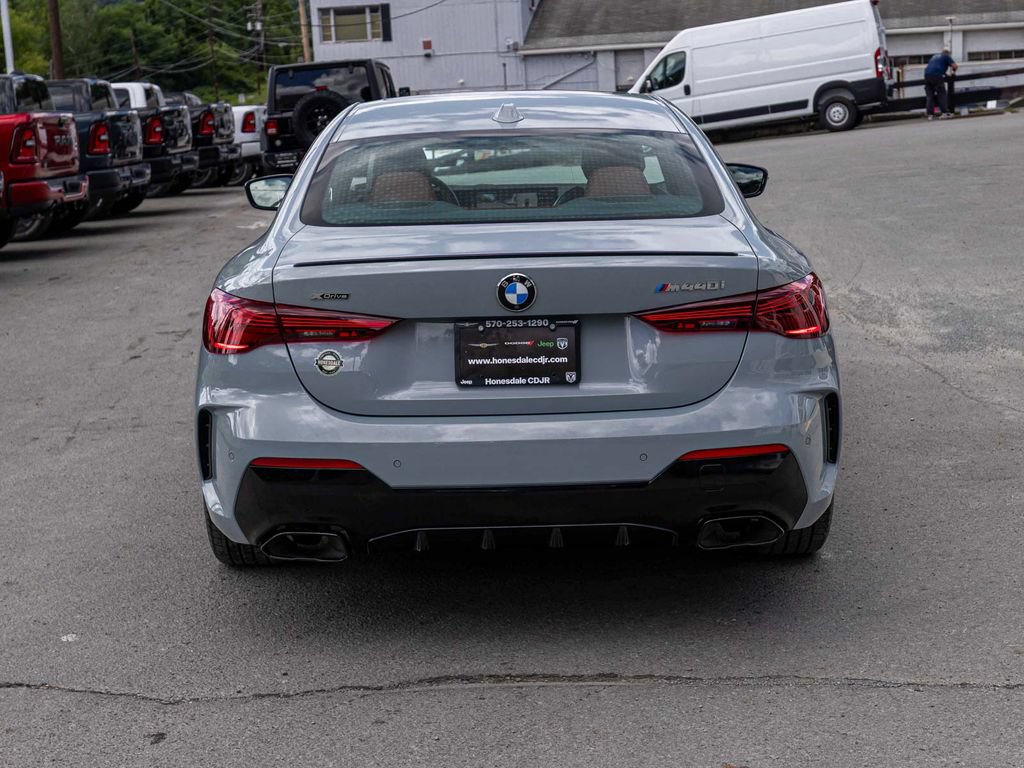 Used 2025 BMW 440i xDrive Coupe w/ Premium Package AWD/4WD image 5