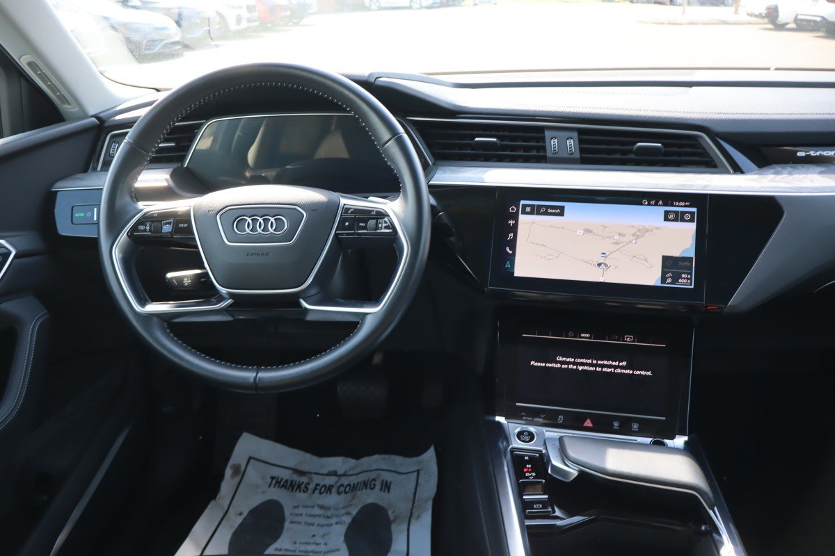 Used 2021 Audi e-tron Premium Plus w/ Premium Plus Package AWD/4WD image 12