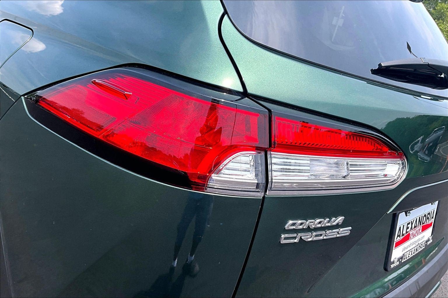 Used 2024 Toyota Corolla Cross LE w/ Moonroof Package AWD/4WD image 28