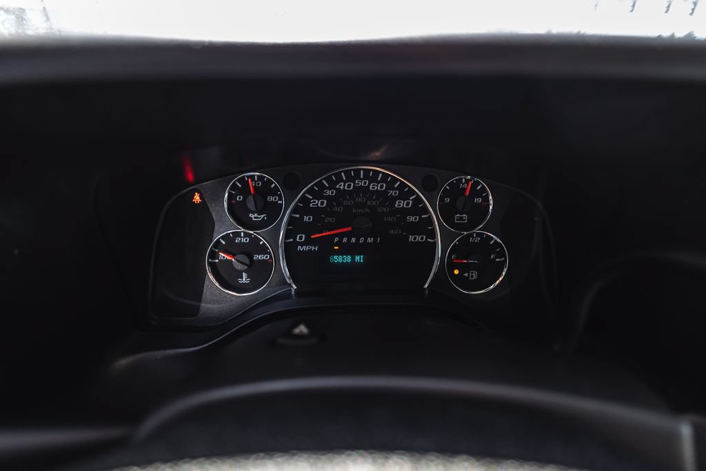 Used 2020 Chevrolet Express 3500 LT w/ LT Preferred Equipment Group RWD image 12