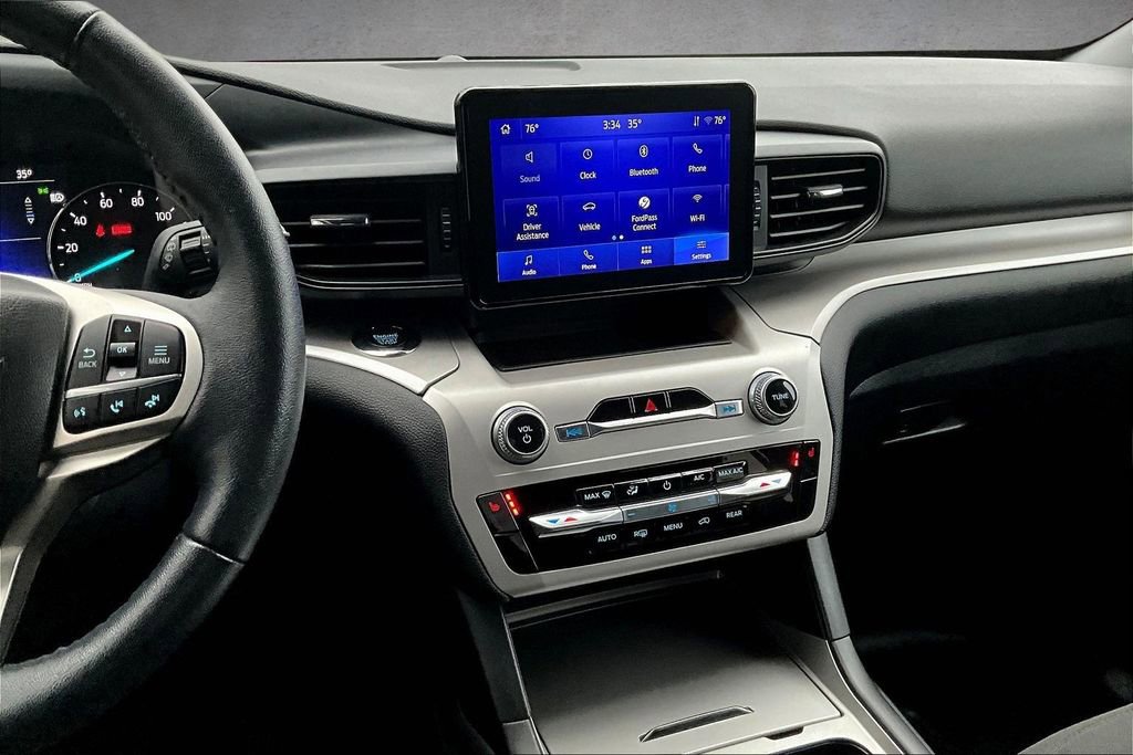 Used 2023 Ford Explorer XLT image 9