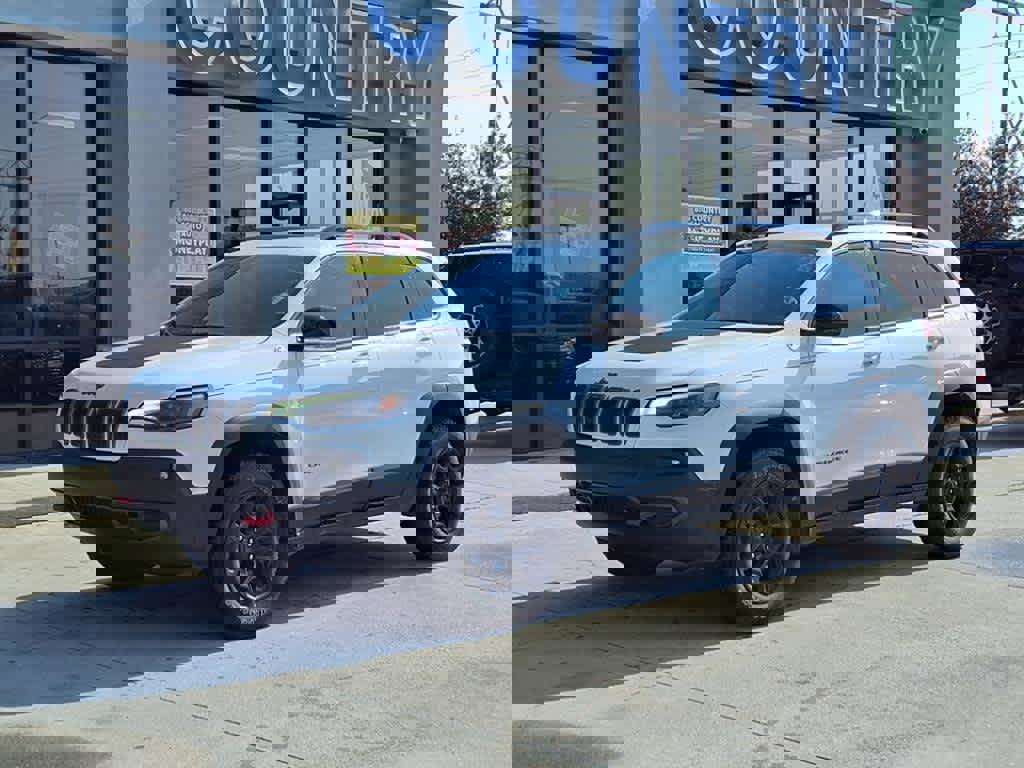 Used 2022 Jeep Cherokee Trailhawk w/ Comfort/Convenience Group