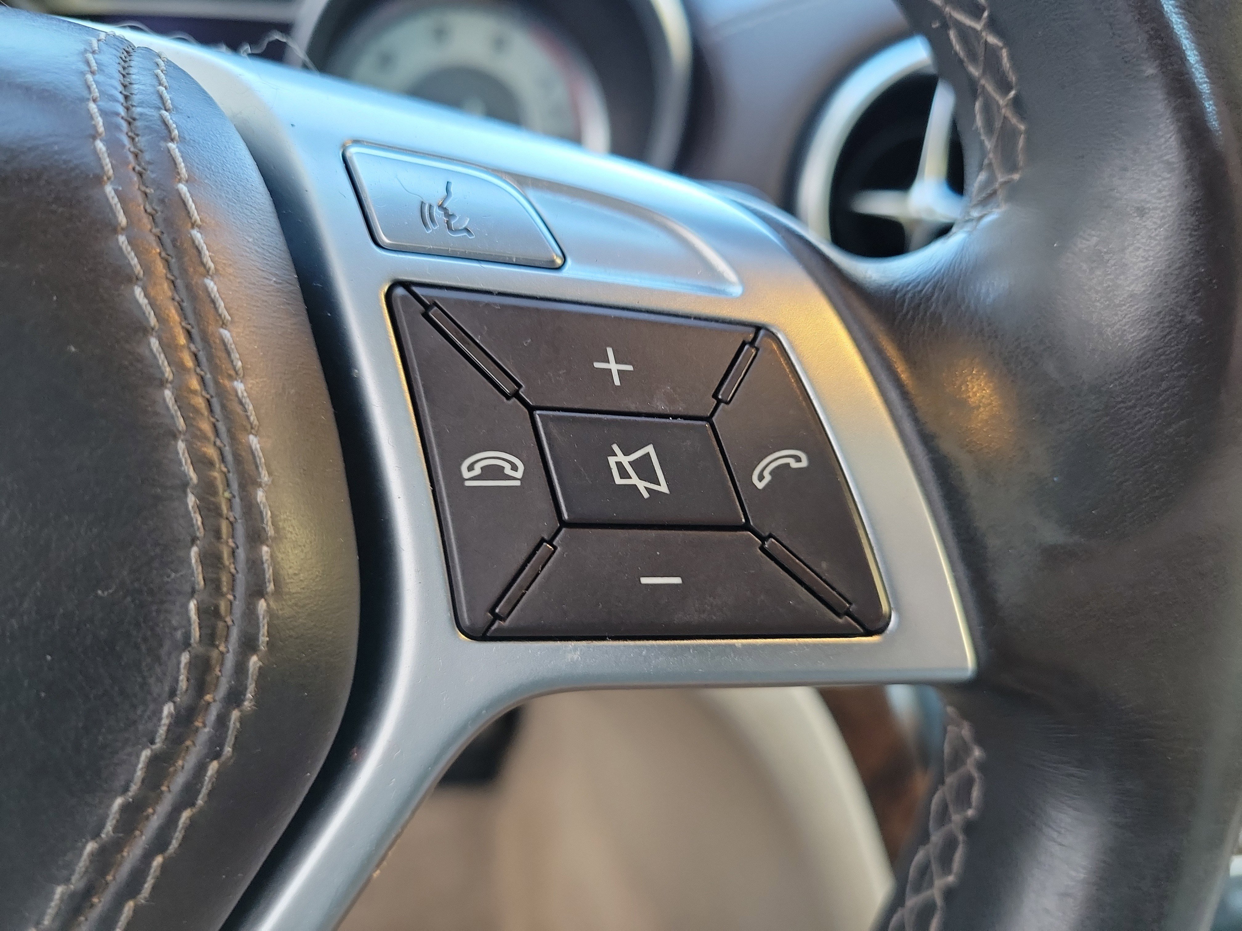 Used 2014 Mercedes-Benz SL 550 image 20