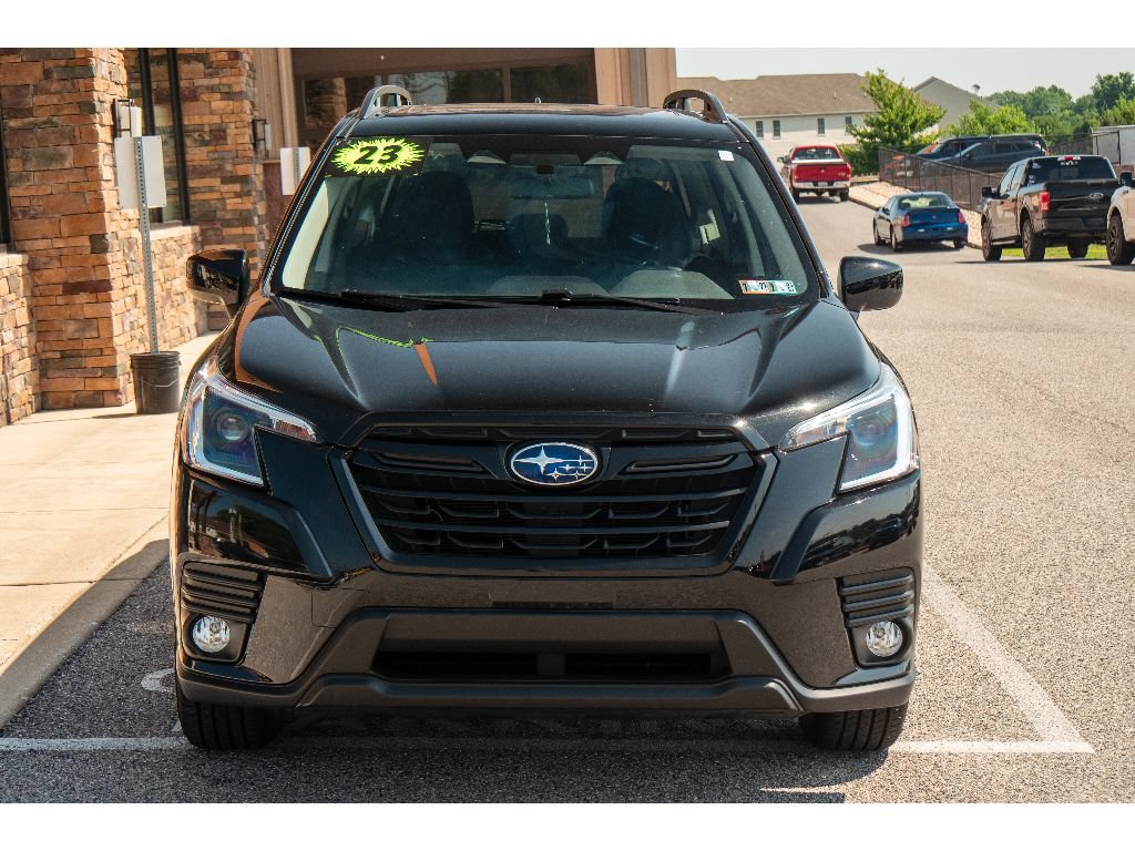 Used 2023 Subaru Forester Premium AWD/4WD image 8