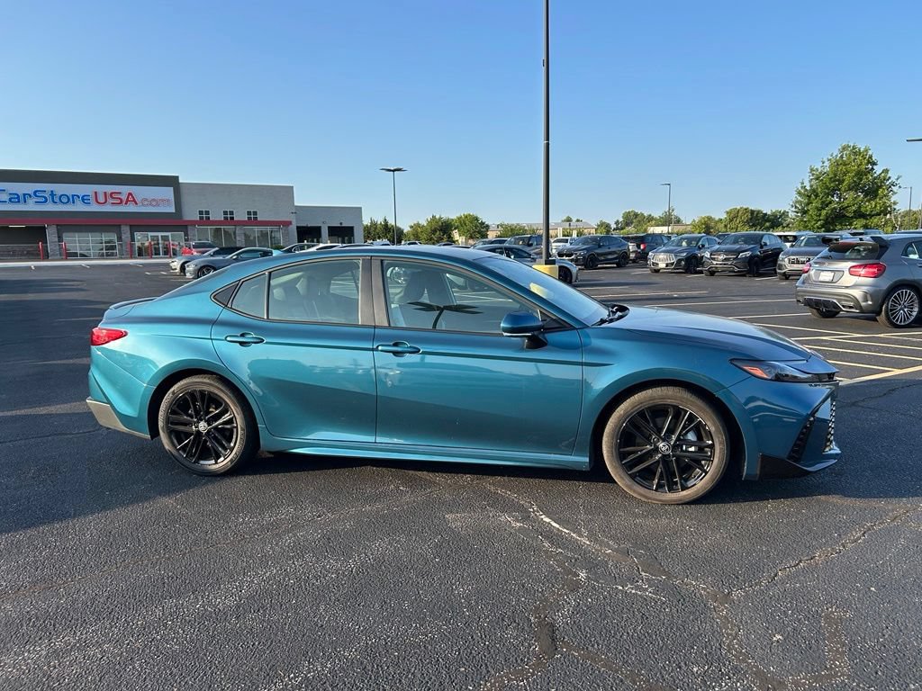 Used 2025 Toyota Camry SE FWD image 8