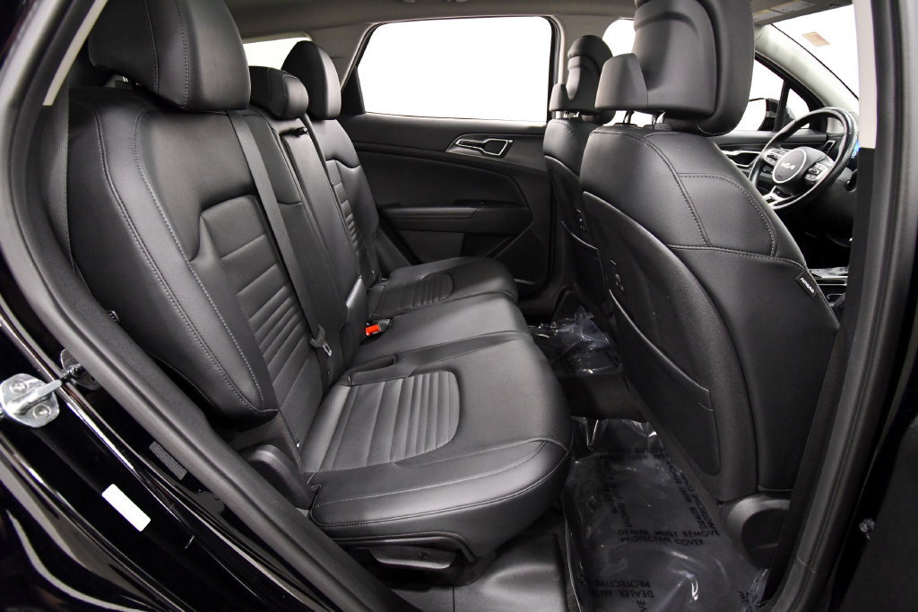 Certified 2023 Kia Sportage SX FWD image 18