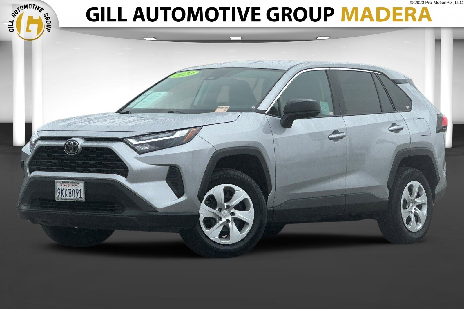 Used 2024 Toyota RAV4 LE video 1